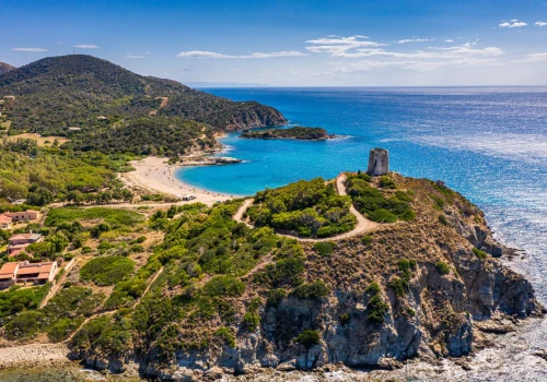 City break na Sardynii za 529 PLN 💚🤍❤️ Loty i noclegi w centrum Cagliari