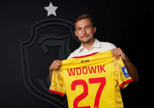 Wdowik na bocznym torze w Bradze. Nie trenuje z zespołem i czeka na wypłatę