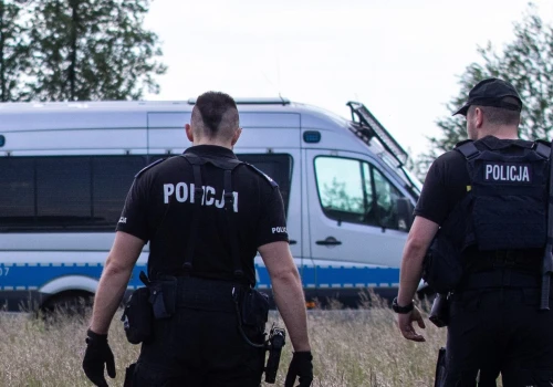 Ciało kobiety w lesie w Kędzierzynie-Koźlu. Policja: Zabezpieczyliśmy liczne ślady