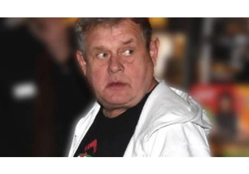 Kazik Staszewski chciał dołączyć do Świadków Jehowy. 