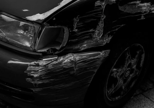 Pęknięty klosz reflektora i już nie pojedziesz. Policja zabiera dowód za drobiazg