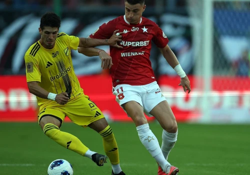 Co za gol w meczu Wisły Kraków! Stadiony świata