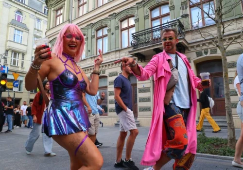 Trwa Parada Wolności w Łodzi. Finałowy przejazd przez centrum miasta