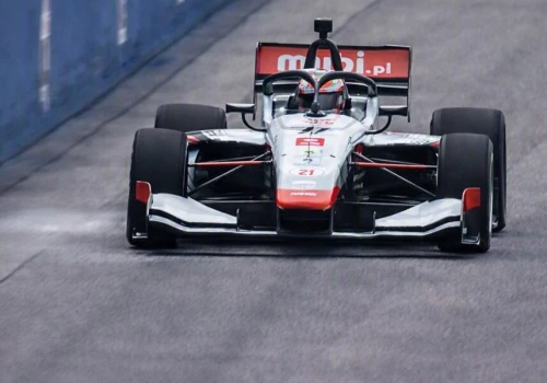 Kucharczyk ruszy z pierwszego rzędu w Milwauke Mile. Rywale w walce o tytuł zostali z tyłu