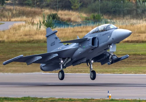 Gripen F po raz pierwszy w powietrzu. Saab rozpoczął testy dwumiejscowej wersji myśliwca