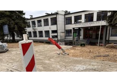 Pierwszy dzwonek już za dwa dni. Czy droga i parking przy MZS nr 6 w Gorlicach będą gotowe?