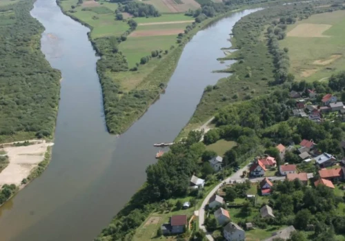 Najmniejsze miasto w Polsce. Kiedyś tętniło handlem na Wiśle, dziś mieszka tam 307 osób