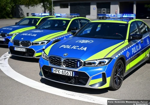 Nowe BMW dla podkarpackiej drogówki. Mają blisko 400 KM i laserowe mierniki prędkości