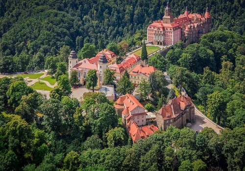 Szczątki Hochbergów w nieoczekiwanym miejscu. To oni władali zamkiem Książ