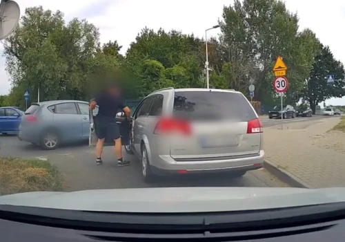 Pijany Ukrainiec za kółkiem Opla miał blisko 3 promile. Zatrzymał go policjant po służbie, doszło do szarpaniny