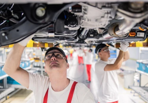 Polska motoryzacja pęka na pół. Fabryki części mają już 311 mln zł zaległości