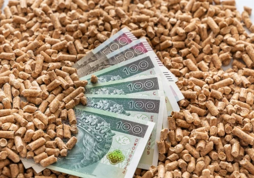 Kocioł, montaż, prąd i opał. Oto pełny koszt ogrzewania pelletem