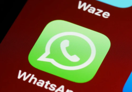 WhatsApp wprowadza opłaty za niektóre wiadomości. Kogo to dotyczy?