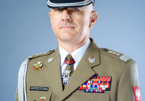 Generał Andrzejczak: AI nie musi się pomylić, by zabić niewinnego człowieka