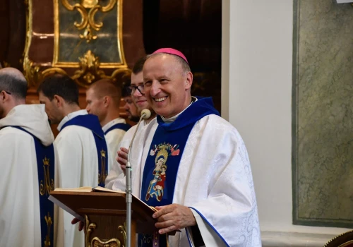 Bp Solarczyk do oazowiczów: idźcie dalej drogą życia, wiary i formacji