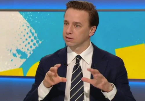 Tajne wizytacje i zamknięte narady. Bosak: Chcemy Polskę naprawiać. Szykujemy się do tego