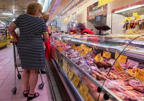 Masz te serdelki w lodówce? GIS ostrzega przed Listerią