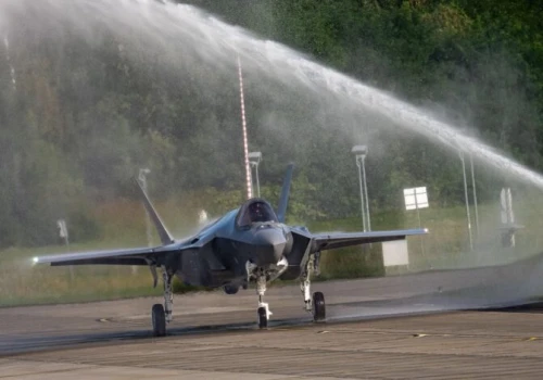 Pięć samolotów F-35 wylądowało w 32. Bazie Lotnictwa Taktycznego w Łasku