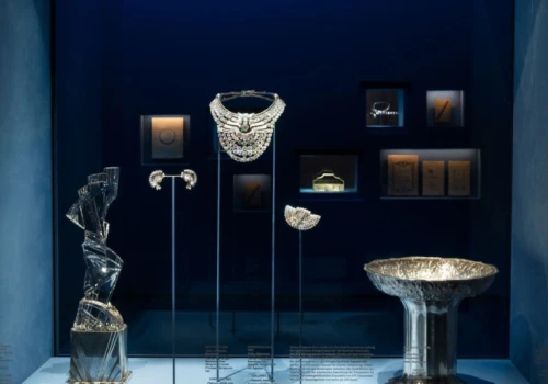 Kolejny napad na europejskie muzeum. Diamentowy naszyjnik królowej przepadł bez śladu