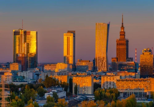 Rekordowa liczba niesprzedanych mieszkań w Warszawie. Deweloperzy zasypali rynek ofertami