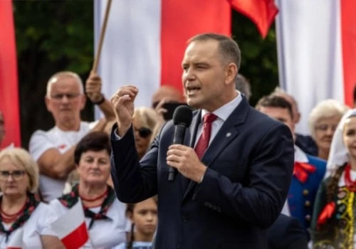 Rodzice mieli mieć darmowy e-Dziennik. Prezydent zawetował ustawę i zmienił plany MEN