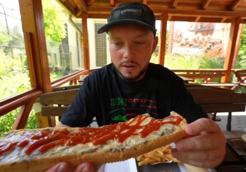 Książulo sprawdził gastronomię we wrocławskim zoo. „Dawno takiego g… nie jadłem”