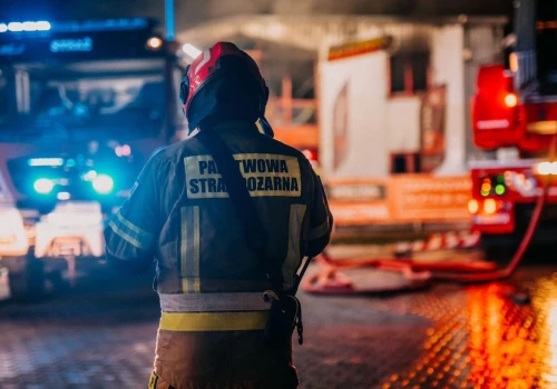 Pożar w zakładach produkujących elementy do dronów. Sprawę badają służby
