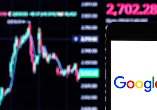 Alphabet skurczył się na giełdzie o 700 mld USD. „Lepiej kupić teraz”
