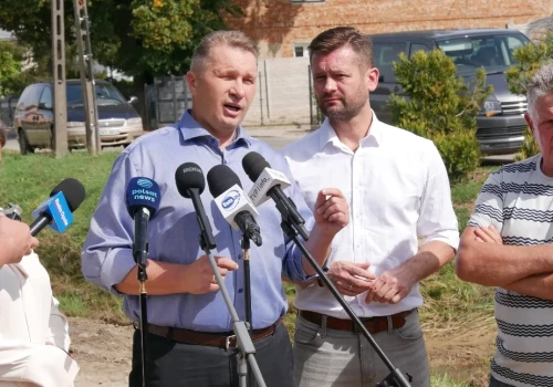 Czarnek w Bodzanowie: „Ludzie kolejny raz ucierpieli”