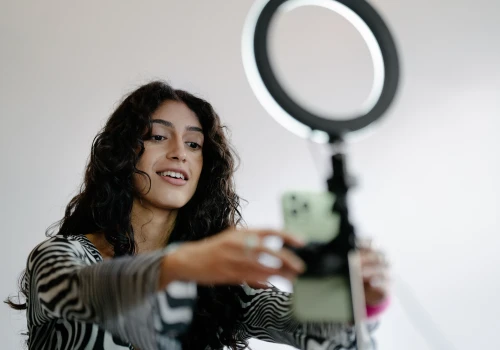 New York Times: firmy coraz częściej zatrudniają influencerów wygenerowanych przez AI