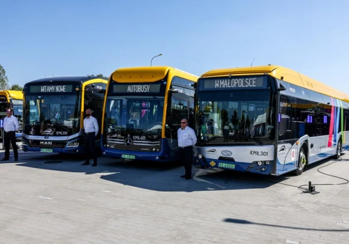 Koleje Małopolskie mają aż 20 nowych autobusów. W tym wodorowe