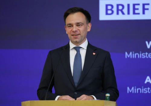 Rząd chce podnieść podatki i opłaty firmom paliwowym. Branża alarmuje, Orlen ma odmienne zdanie