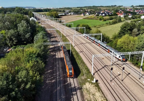 Pociągi do Warszawy wróciły na trasę przez Miechów. Linia kolejowa z Krakowa po dużej modernizacji
