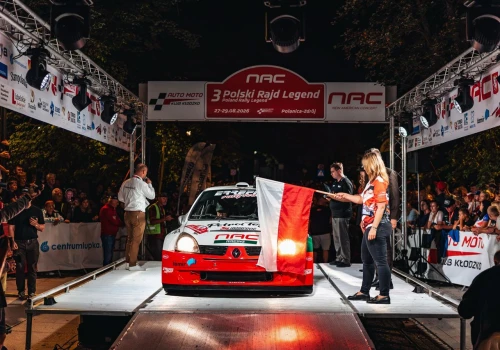 Załoga z Nowego Sącza triumfuje w Polskim Rajdzie Legend! Streer i Wróbel najlepsi w swojej klasie
