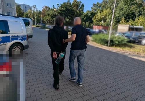 Przerażający proceder. Dwóch nastolatków zatrzymanych za ostrzelanie namiotów osób w kryzysie bezdomności