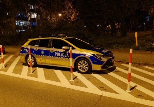 Z ostatniej chwili: Zmarł w mieszkaniu wieżowca. Kiedy ktoś zabierze zwłoki?