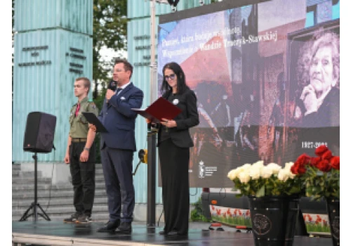Warszawiacy pożegnali Wandę Traczyk-Stawską bohaterkę Powstania Warszawskiego