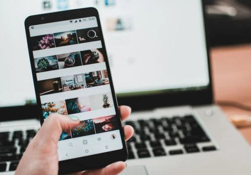 Prywatność w internecie: co publikować, a co lepiej zachować dla siebie?