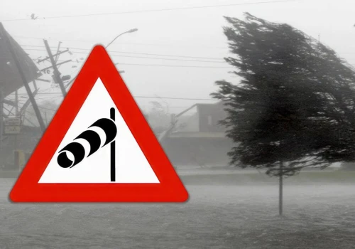Idzie potężna wichura. Szykuj świeczki, bo nie będzie prądu
