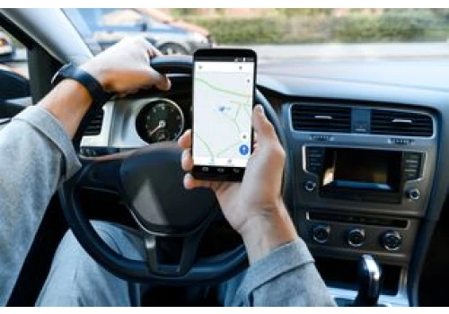 Uber, Bolt i inni. Branża ma problem. Kierowcy toną w długach