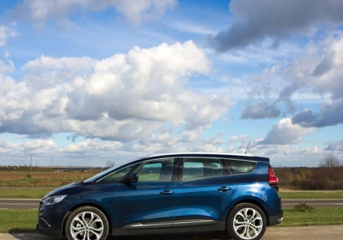 Używany Renault Grand Scenic IV z dieslem. Przegląd krajowych ogłoszeń