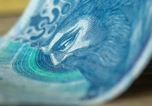 NBP chce zmusić banki do wypłacania gotówki. Proponuje zmianę prawa