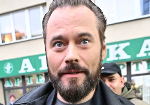 Stanowski przyznał, że stracił prawo jazdy. 