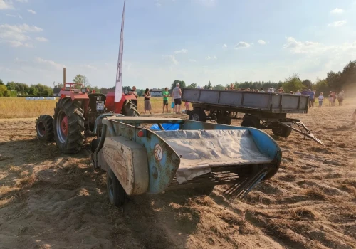 Wystarczy już 3,7 tys. zł. Nowe maszyny do zbioru ziemniaków zaskakują cenami i wyborem