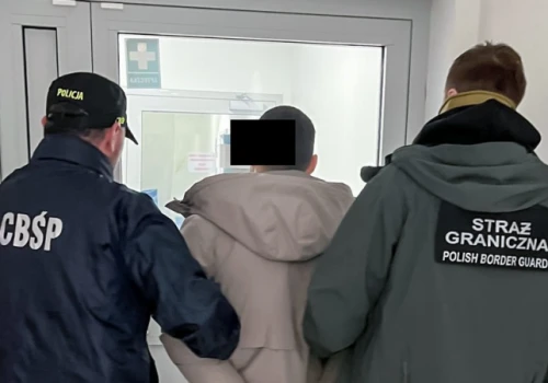 „Wor w zakonie” zatrzymany na Okęciu. Miał posługiwać się 39 danymi