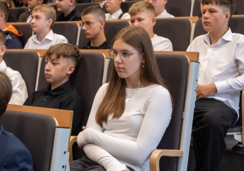 Pierwszy dzwonek za nimi. W Technikum nr 1 naukę rozpoczęło 198 pierwszoklasistów
