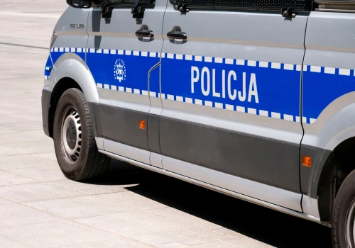 Ukrainiec z nożem w sklepie na Bemowie. Policja przez godzinę próbowała go uspokoić