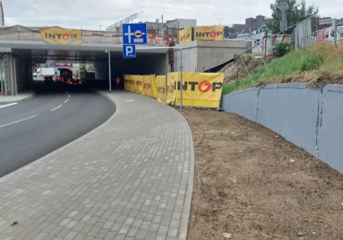 Mieszkańcy pytają, gdzie jest zapowiadany trzeci pas pod wiaduktem na ul. Mikołowskiej. Odpowiedź może zaskakiwać