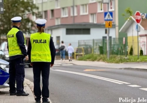Bezpieczna droga do szkoły. Policjanci czuwają nad uczniami