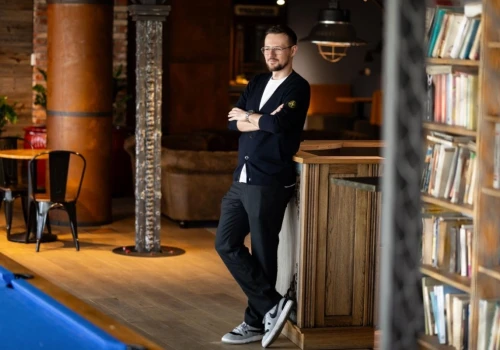 Startup Maja AI chce skończyć z przepalaniem budżetów na marketing. Oto jak algorytm czyta intencje klienta